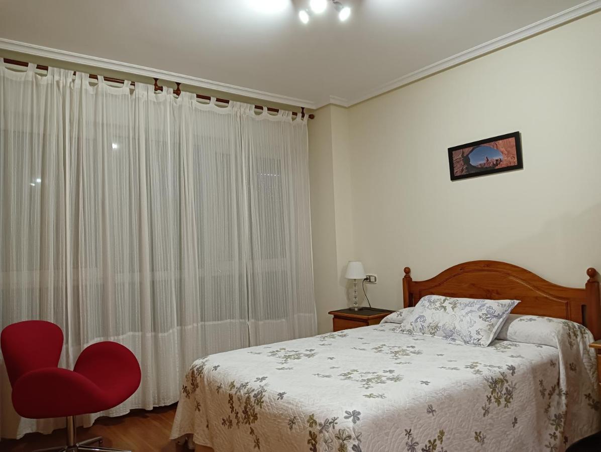 Apartamentos Chevere Rojo-Huca Oviedo Ngoại thất bức ảnh